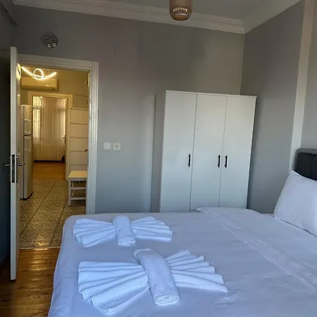 Ozcans Sururi Pera Flats 2 아파트 *