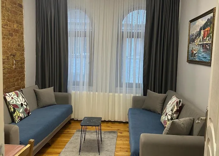 Ozcans Sururi Pera Flats 2 아파트 *